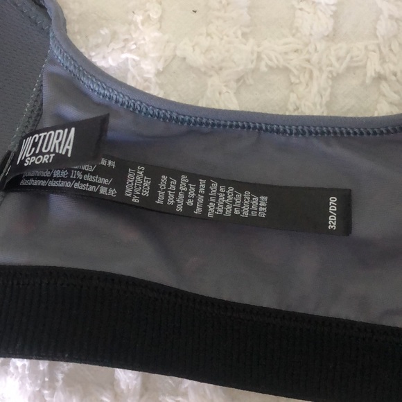 Victoria Secret High Impact Sports Bra. Size 32D. - Picture 3 of 3